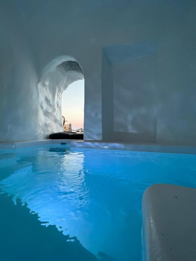 Oinos Luxury Suites Caldera Oia  Exterior photo