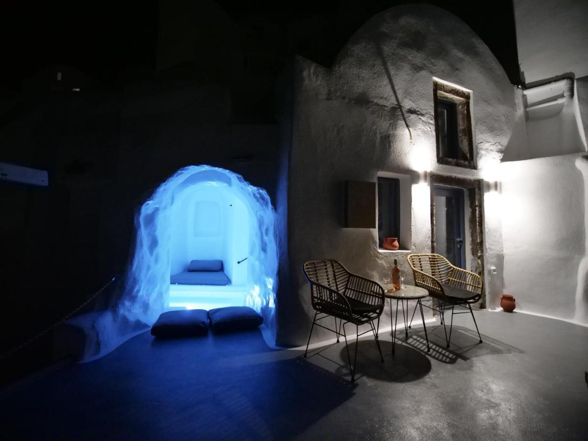 Oinos Luxury Suites Caldera Oia  Exterior photo