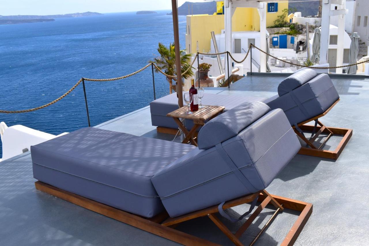 Oinos Luxury Suites Caldera Oia  Exterior photo