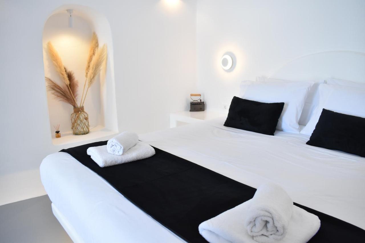 Oinos Luxury Suites Caldera Oia  Exterior photo